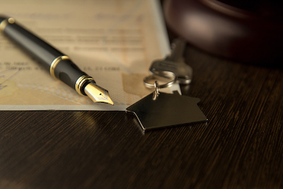 The Difference Between a Property Title and a Deed